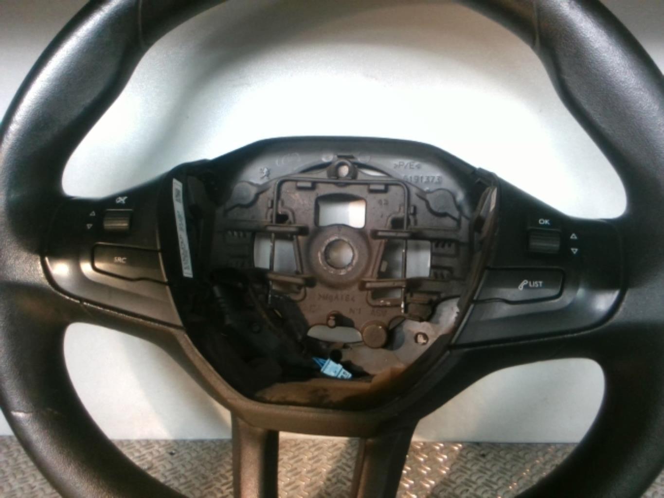 Volant PEUGEOT 208 1 PHASE 1 Essence - 1