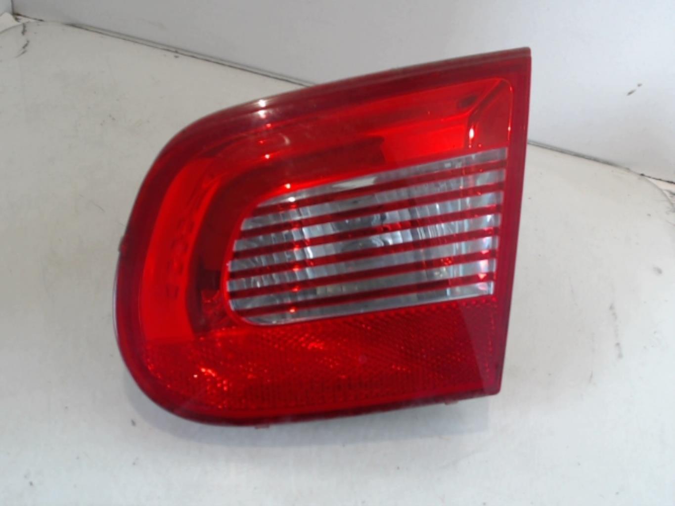 Feu arriere secondaire droit (feux) VOLKSWAGEN EOS CABRIO PHASE 1 Diesel - 1