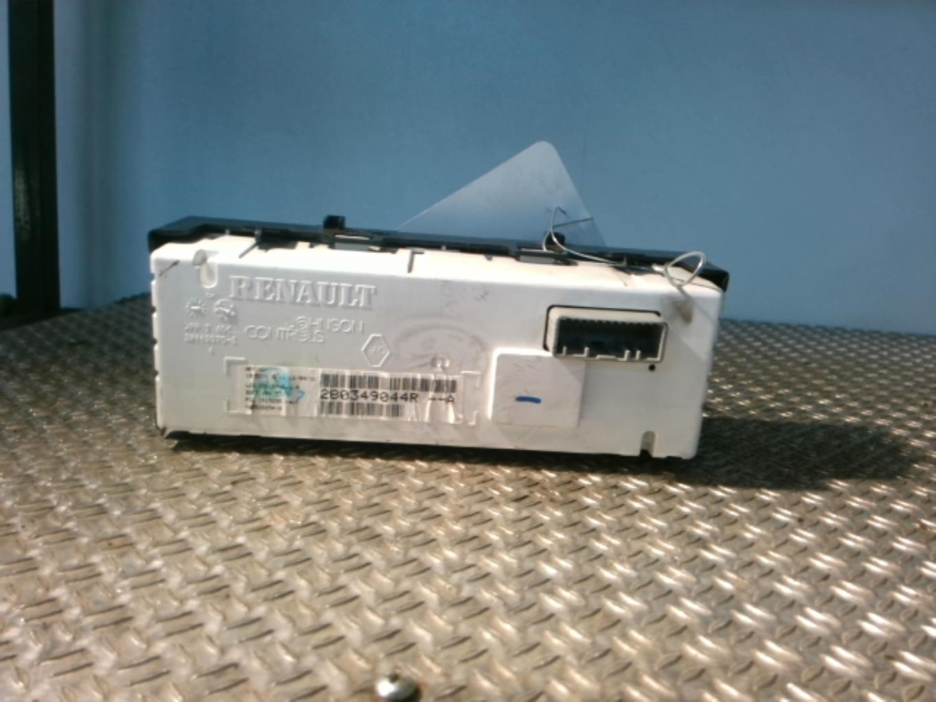 Monitor display RENAULT MEGANE 3 PHASE 1 Diésel - 1