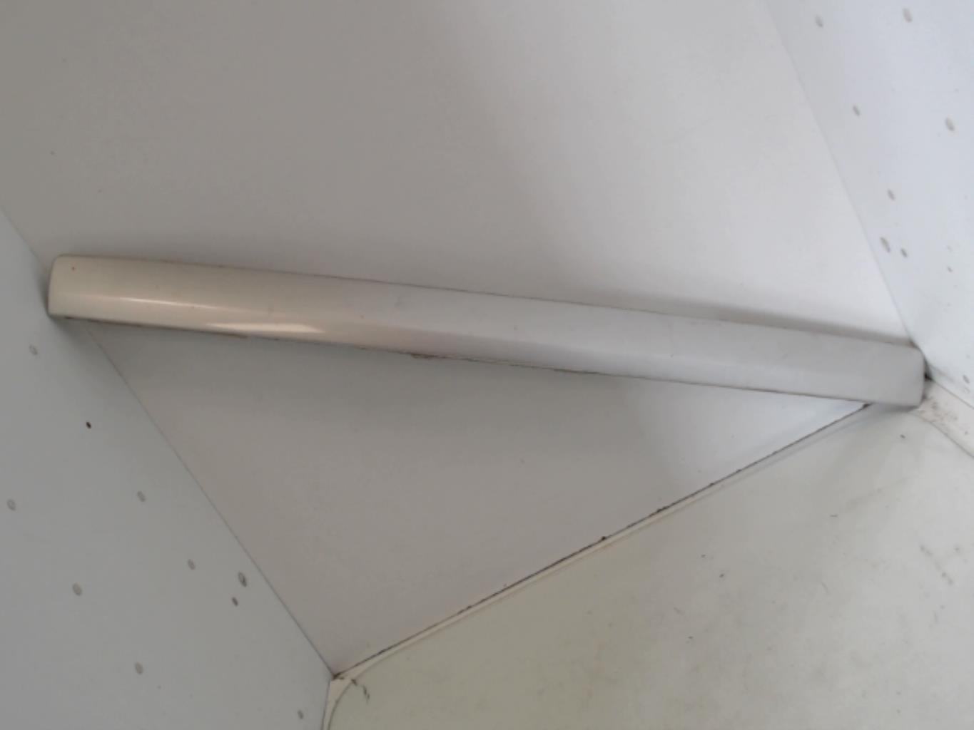 Baguette de coffre TOYOTA AURIS 1 PHASE 1 Diesel - 1