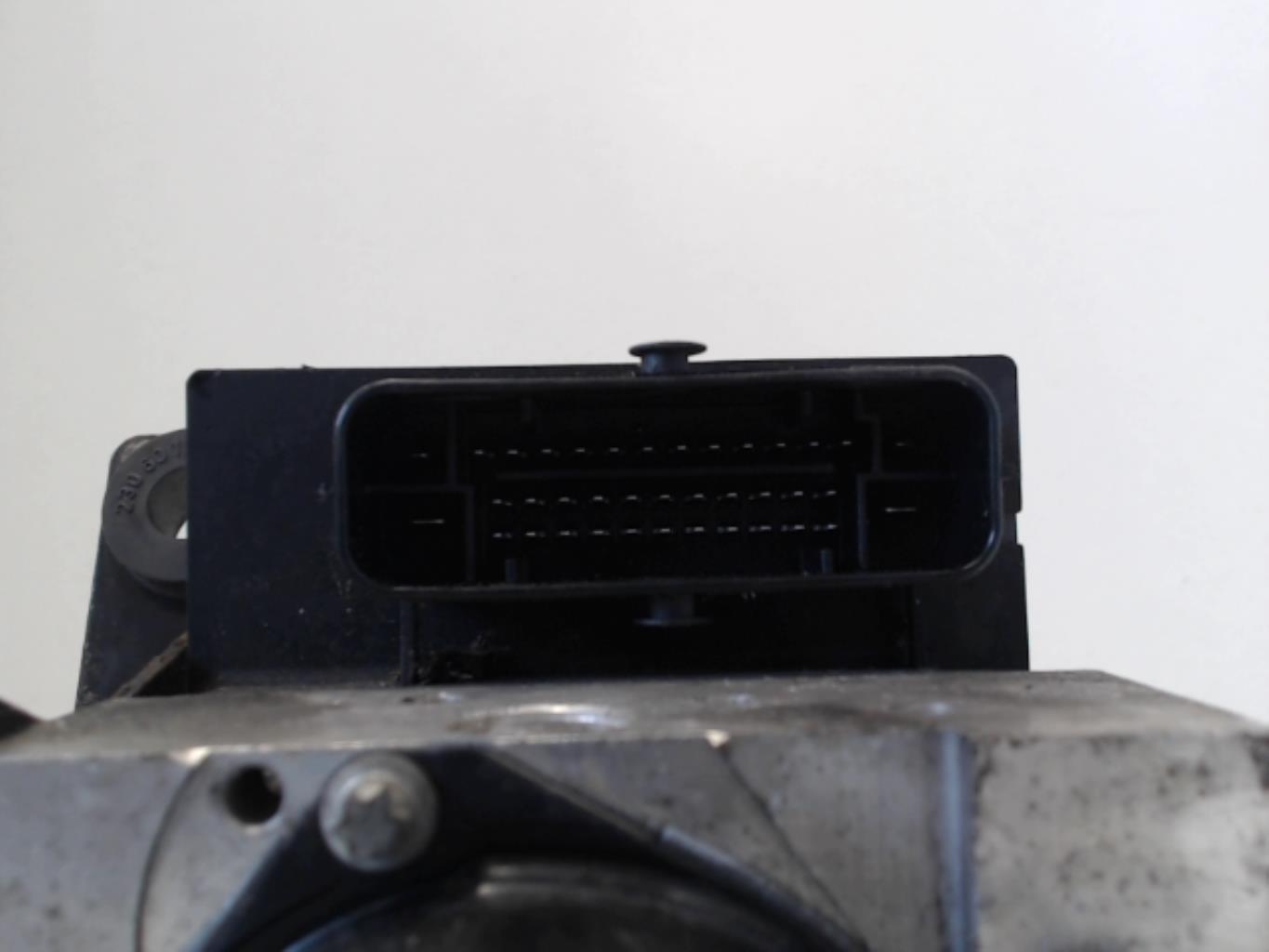 Blocco ABS (antibloccaggio freni) VOLKSWAGEN POLO 4 PHASE 2 Diésel - 1
