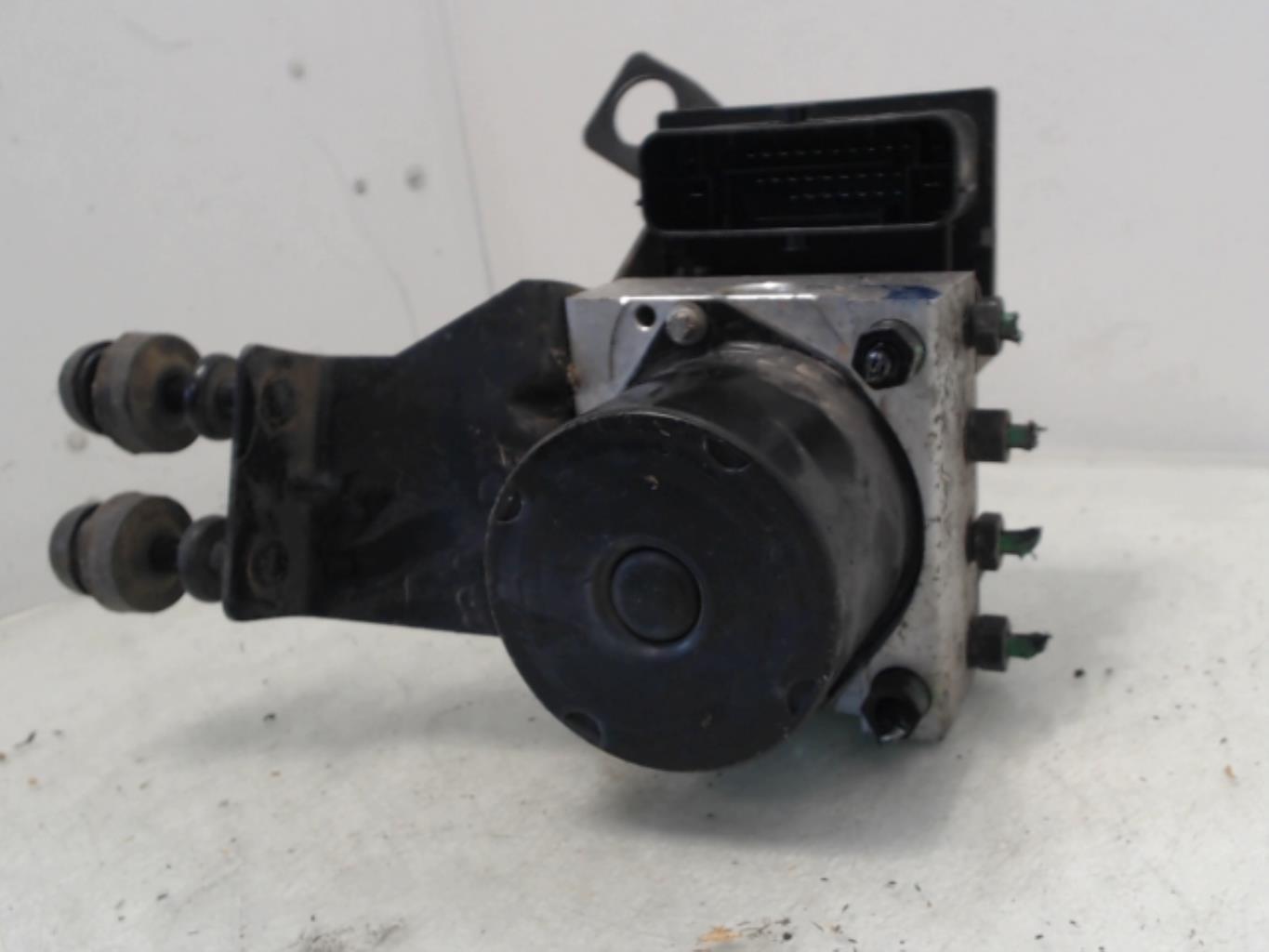 Blocco ABS (antibloccaggio freni) VOLKSWAGEN POLO 4 PHASE 1 Gasolina - 1