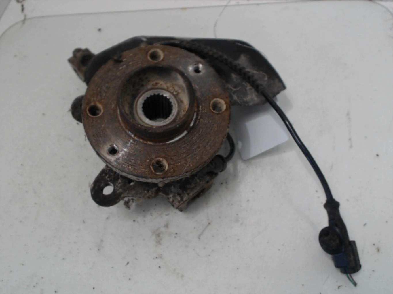Moyeu avant gauche RENAULT TWINGO 2 PHASE 2 Diesel - 1