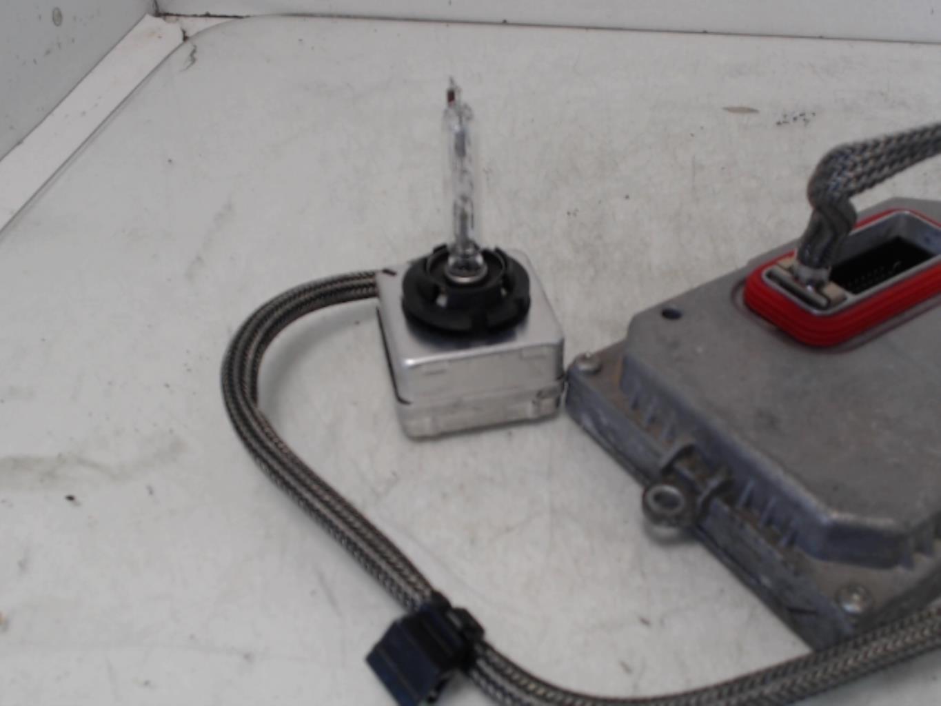 Boitier xenon MERCEDES CLASSE C 204 PHASE 1 Diesel - 1
