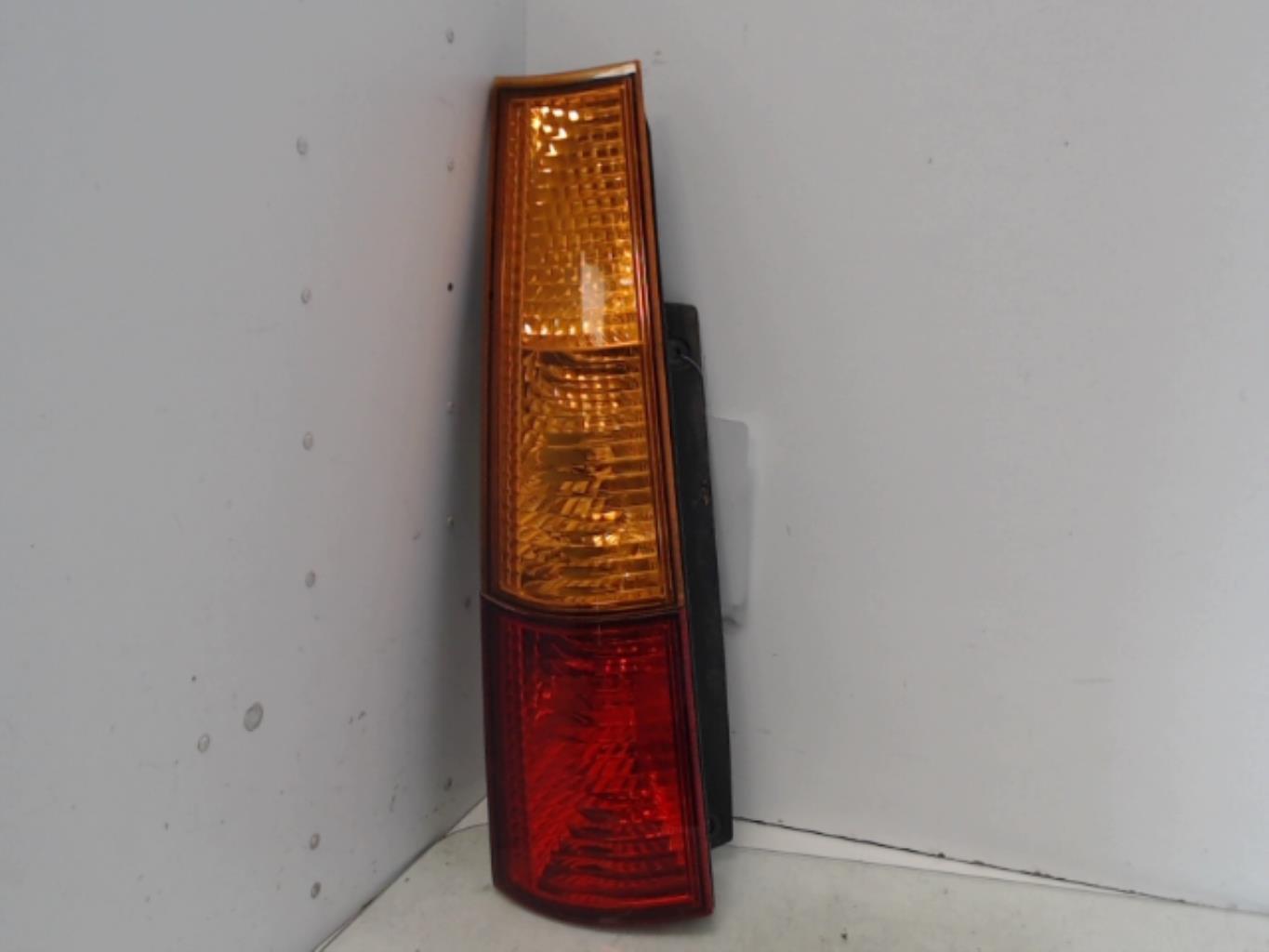 Fanale posteriore principale sinistro (luci) SUZUKI IGNIS 2 Diésel - 1