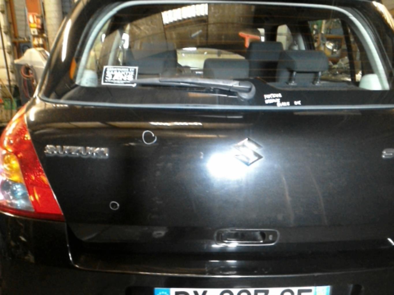 Portabagagli/Portellone posteriore SUZUKI SWIFT 3 Diésel - 1