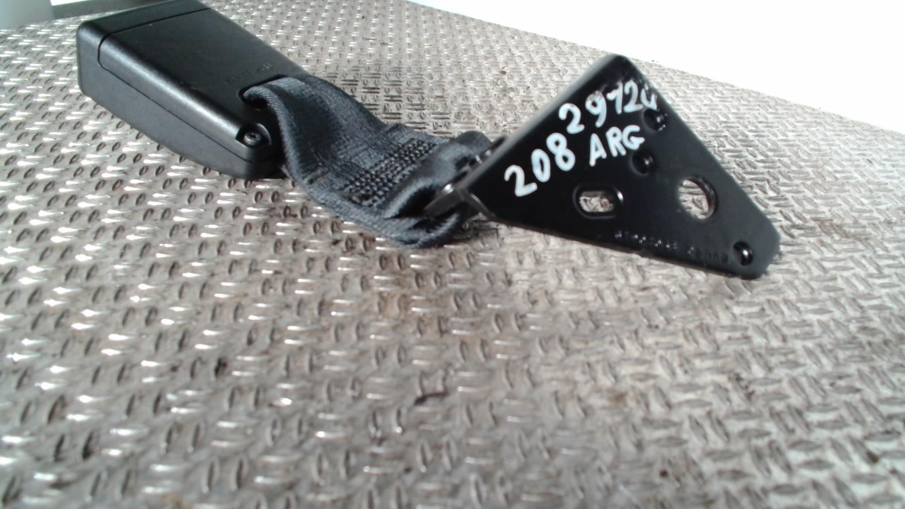 Aggancio cintura sicurezza posteriore sinistro PEUGEOT 208 1 PHASE 2 Diésel - 1