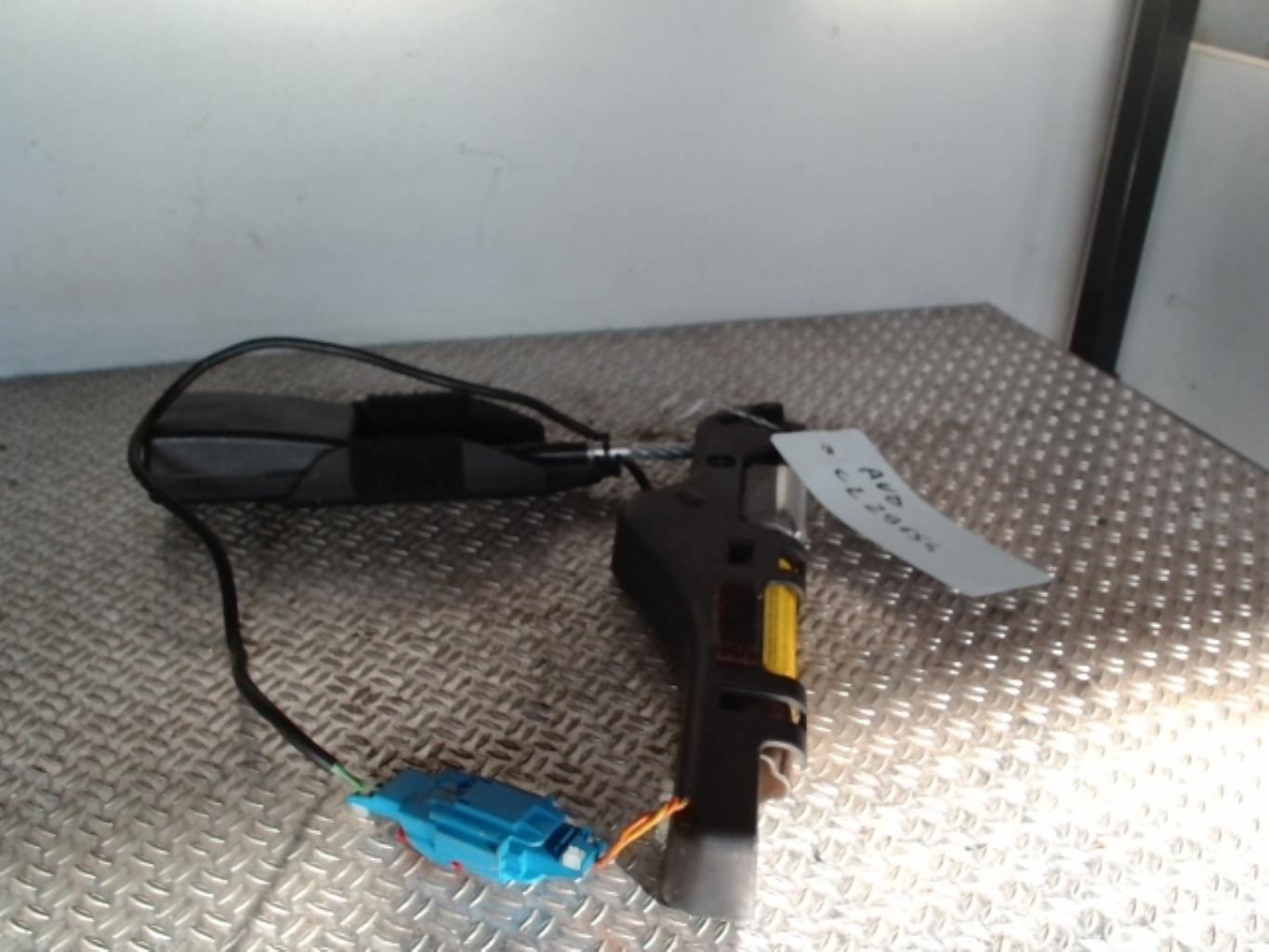 Aggancio cintura sicurezza anteriore destro CITROEN C2 PHASE 1 Gasolina - 1