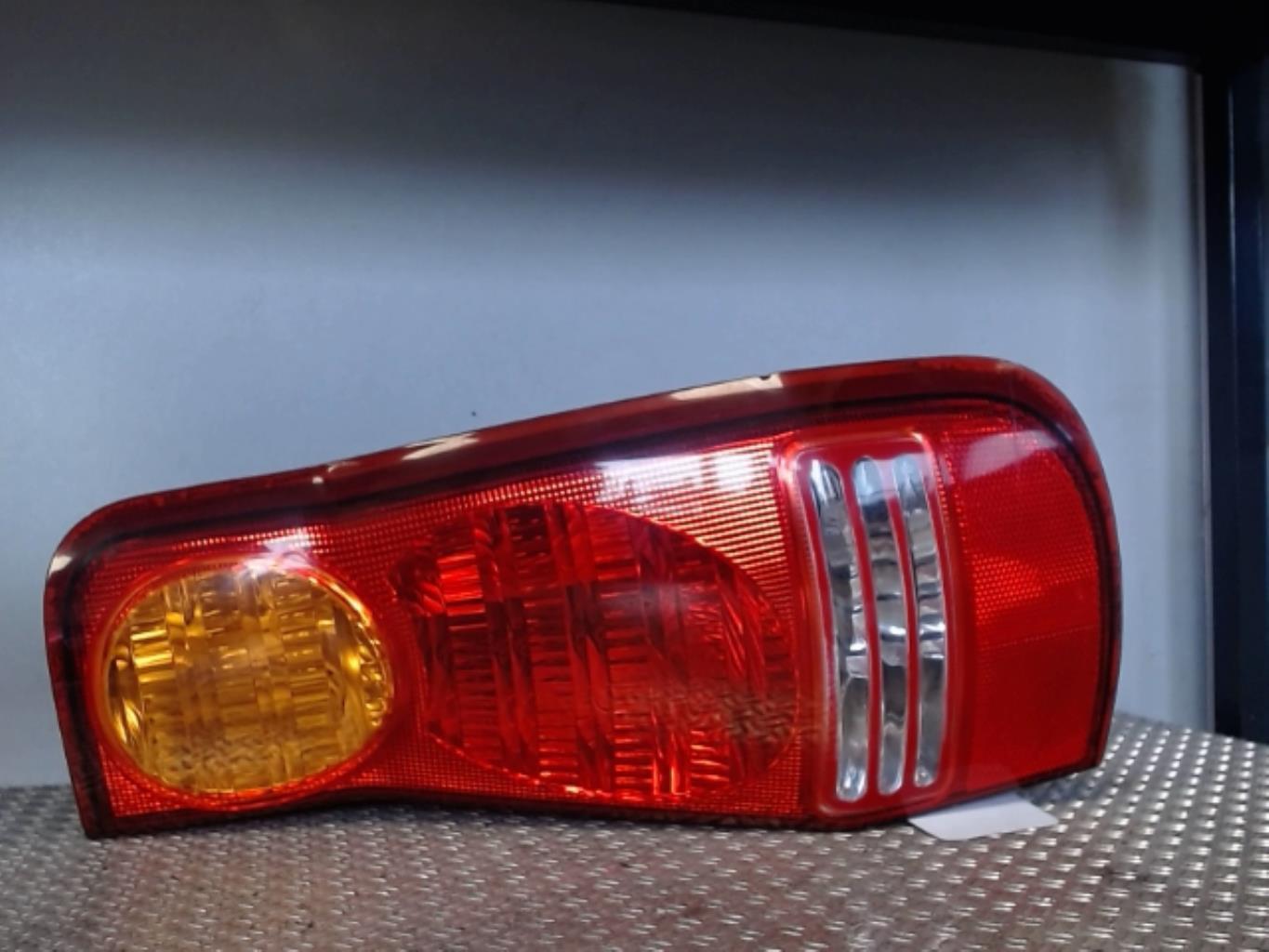 Fanale posteriore principale destro (luci) HYUNDAI MATRIX PHASE 1 Diésel - 1