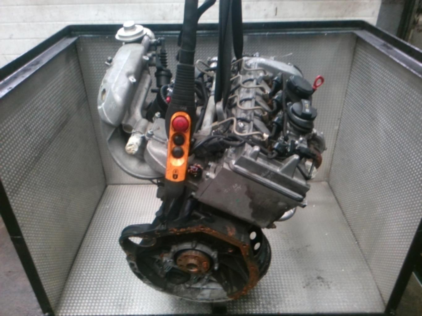 Moteur MERCEDES CLASSE E 210 PHASE 1 Diesel - 1