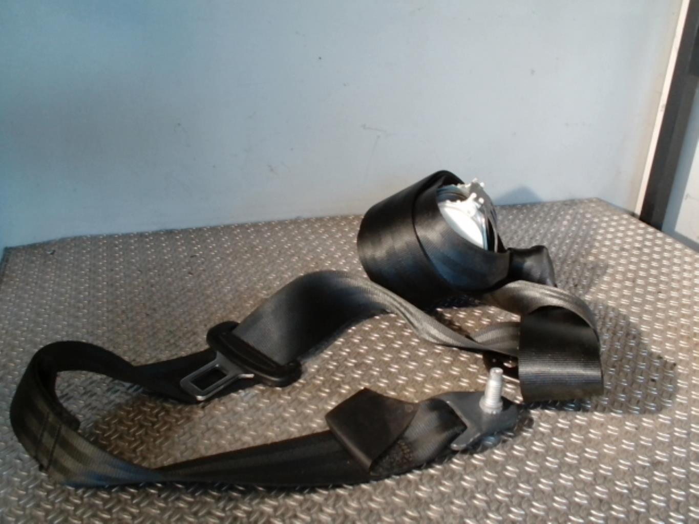 Cintura di sicurezza posteriore destra PEUGEOT 5008 1 PHASE 1 Diésel - 1