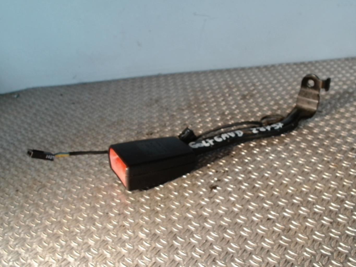 Aggancio cintura sicurezza anteriore destro VOLKSWAGEN GOLF 6 Gasolina - 1