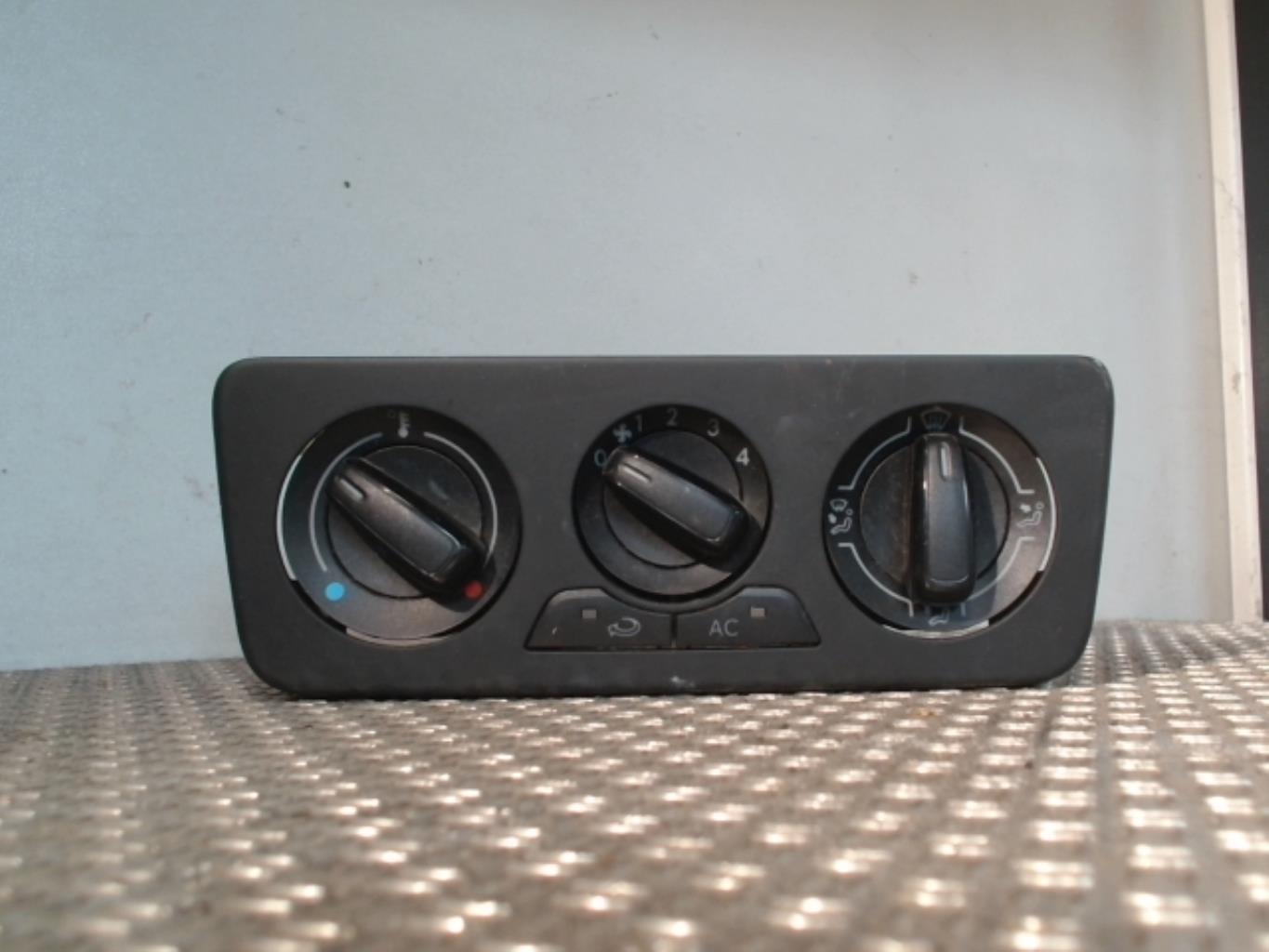 Commande chauffage AUDI A1 1 SPORTBACK PHASE 1 Essence - 1