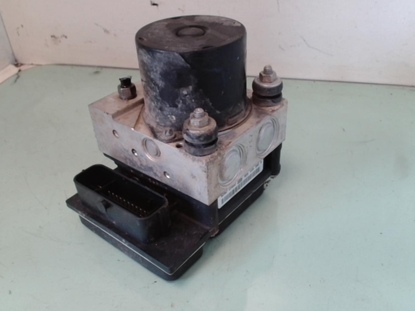 Blocco ABS (antibloccaggio freni) AUDI A1 1 SPORTBACK PHASE 1 Gasolina - 1