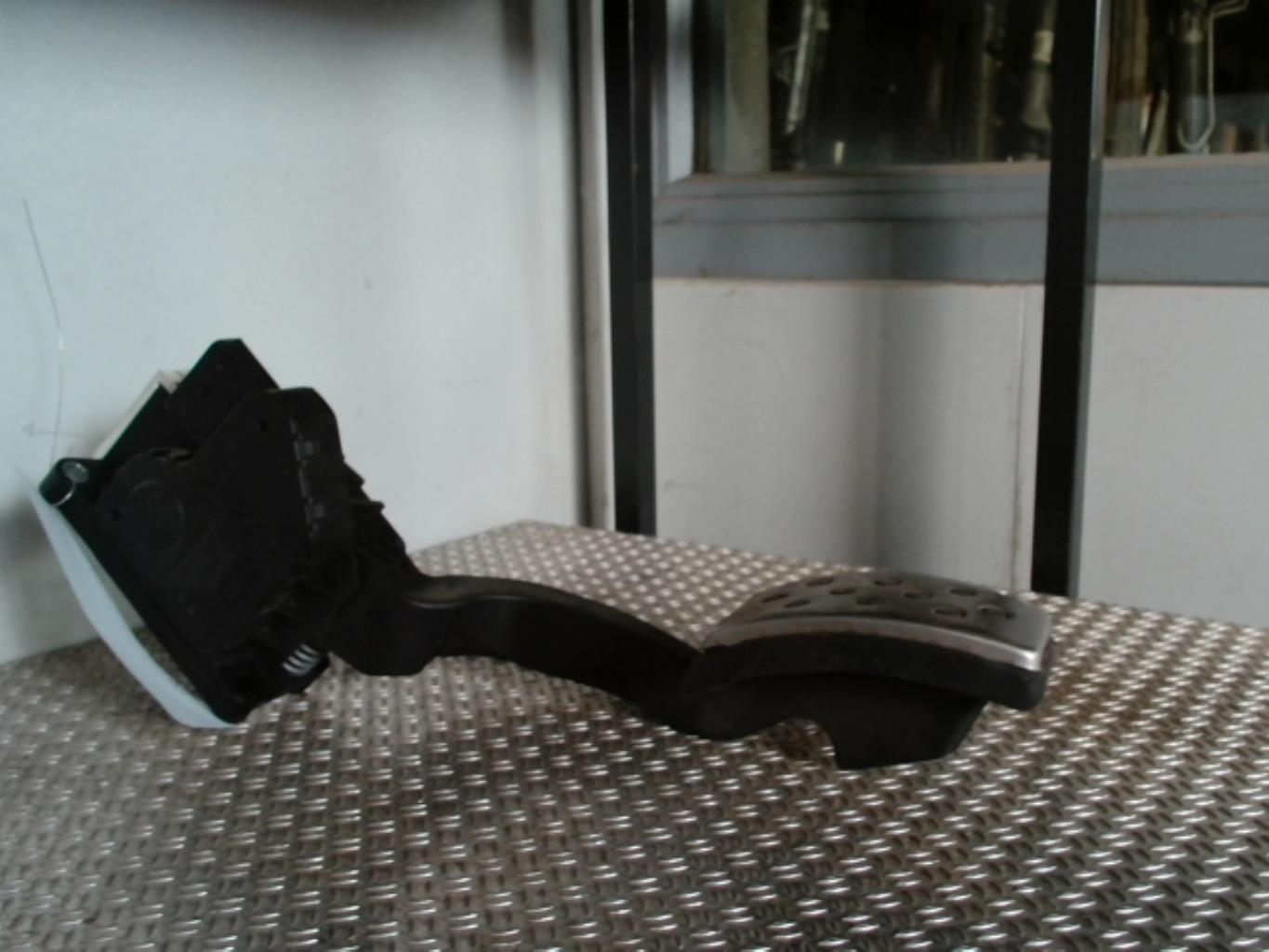 Pedale acceleratore OPEL CORSA E Gasolina - 1