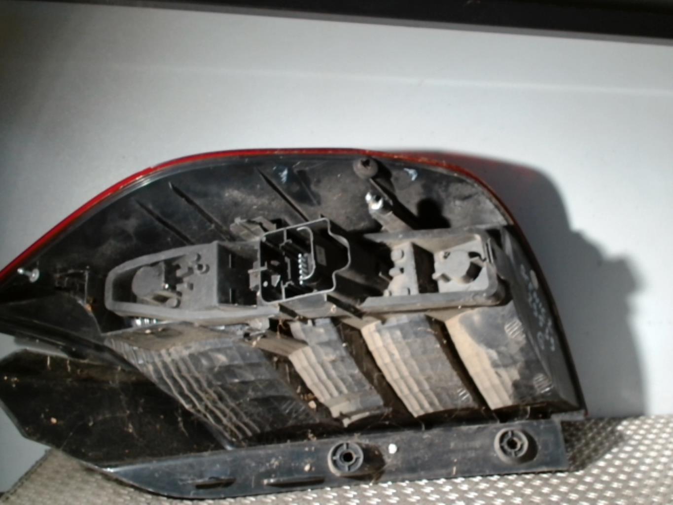 Fanale posteriore principale sinistro (luci) RENAULT GRAND SCENIC 2 PHASE 1 Diésel - 1