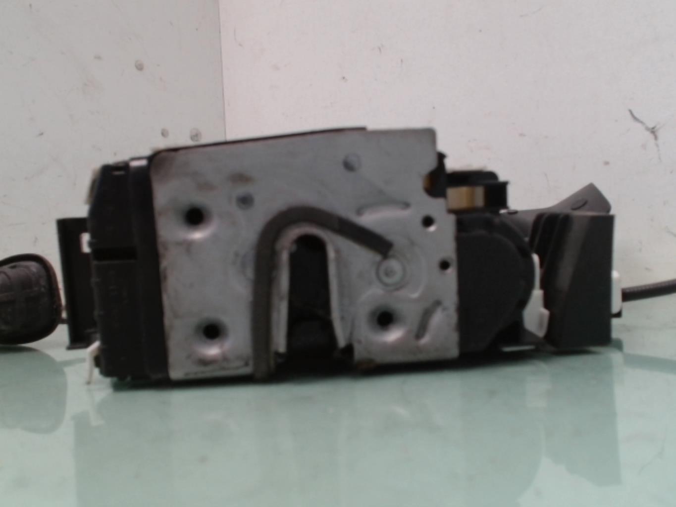 Chiusura centralizzata anteriore destra MERCEDES CLASSE C 204 PHASE 1 Diésel - 1