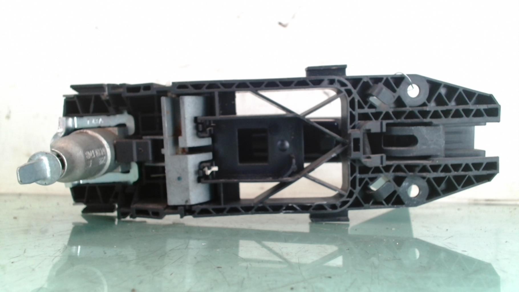 Maniglia portiera anteriore sinistra SEAT IBIZA 4 PHASE 3  - 1