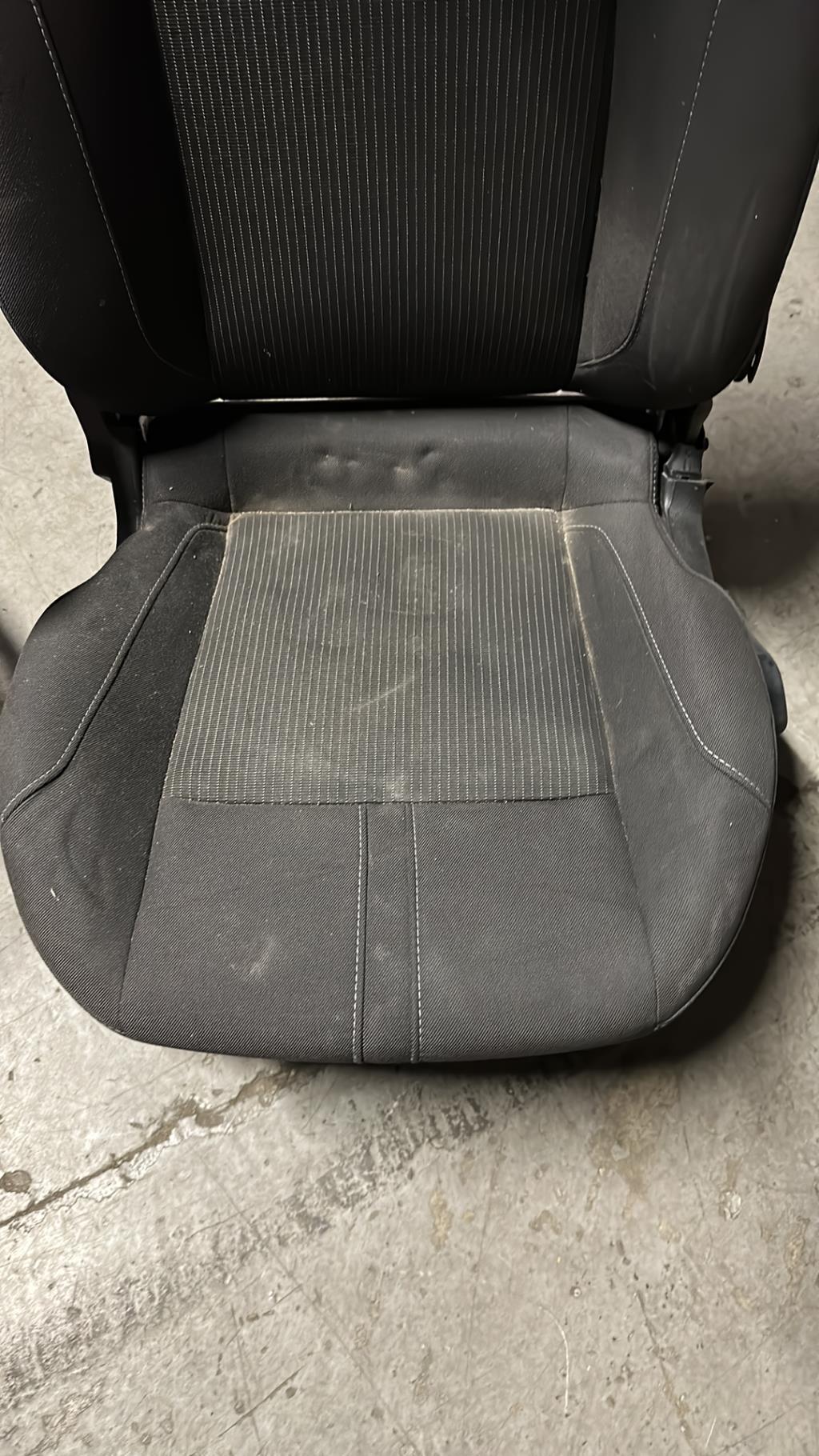 Siege avant gauche FORD B-MAX Diesel - 1