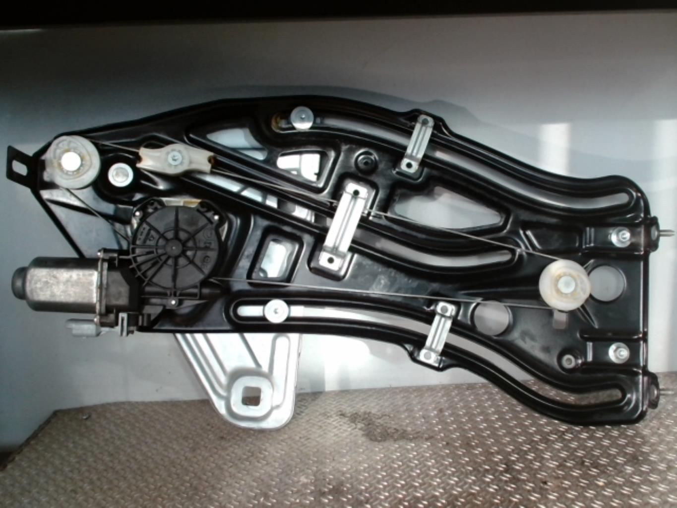 Alzacristalli elettrico posteriore sinistro PEUGEOT 207 PHASE 2 CABRIOLET Diésel - 1