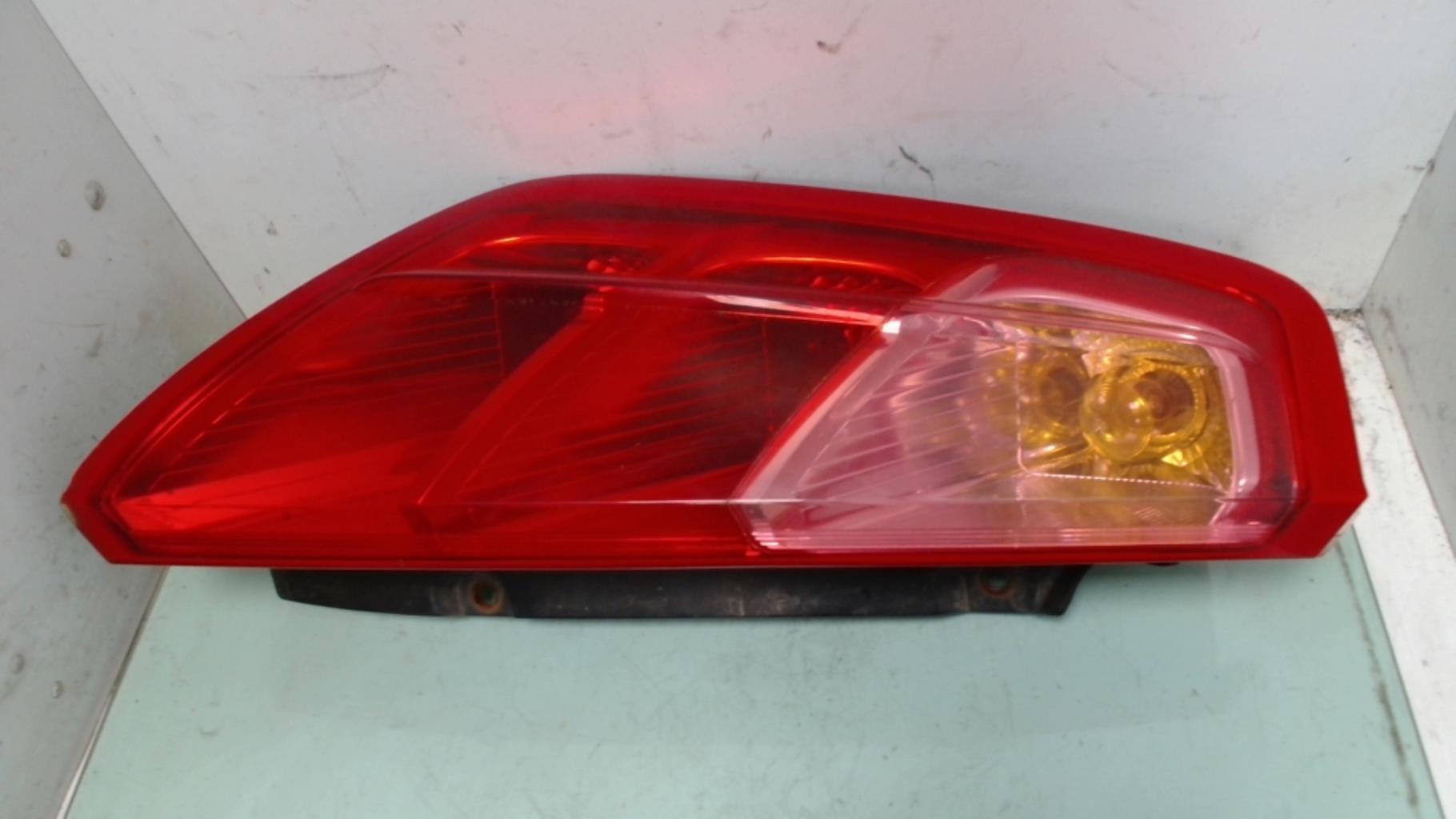 Fanale posteriore principale sinistro (luci) FIAT GRANDE PUNTO Diésel - 1