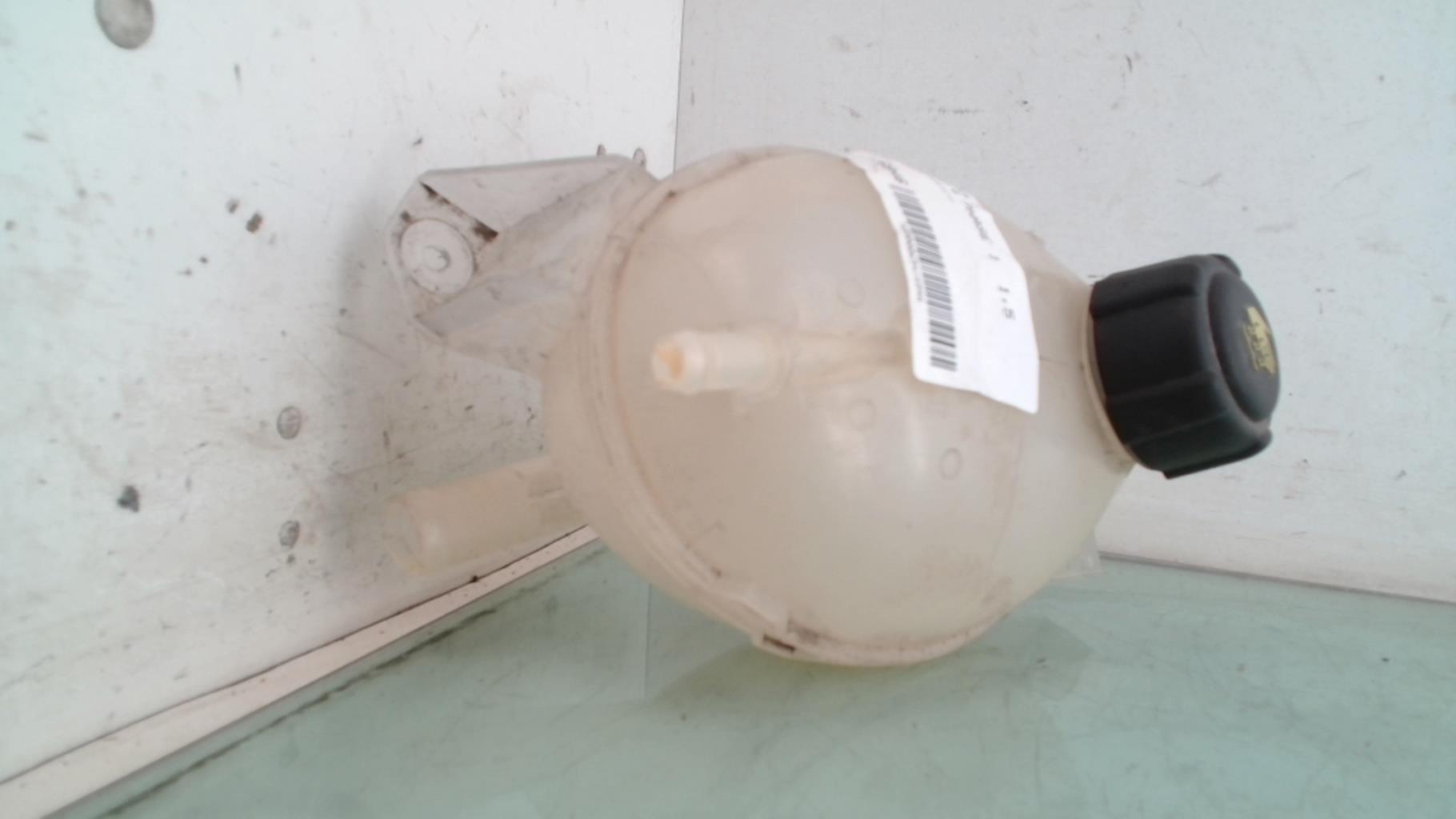 Vase d'expansion RENAULT CLIO 4 PHASE 1 Diesel - 1