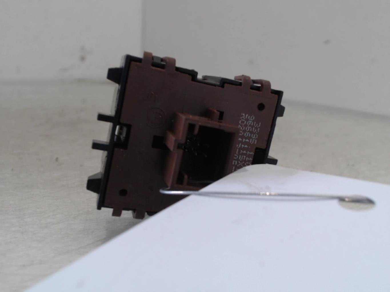 Botón/Interruptor PEUGEOT 508 1 PHASE 1 Diésel - 1
