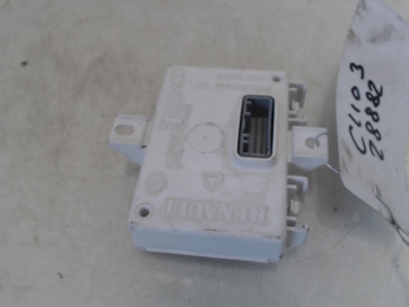 Calculateur RENAULT CLIO 3 PHASE 2 Essence - 1