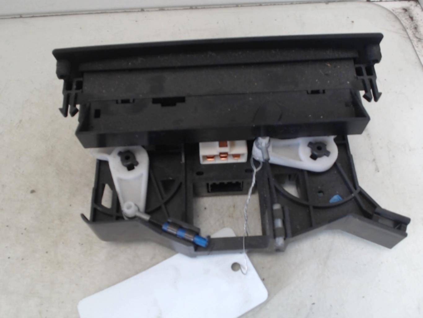 Commande chauffage MITSUBISHI SPACE STAR 2 Diesel - 1