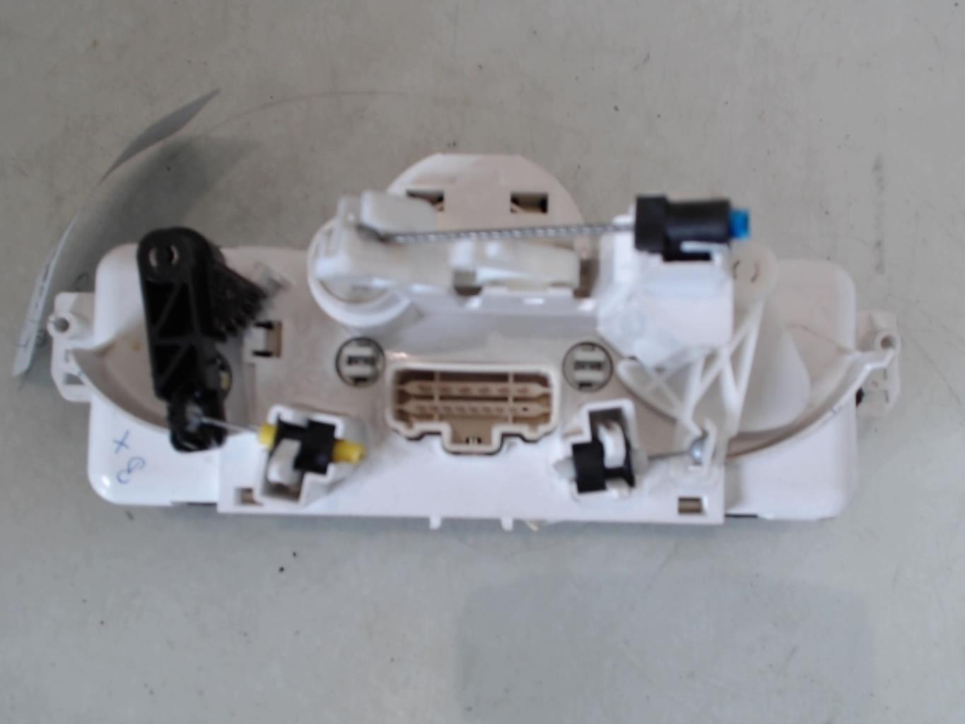 Commande chauffage RENAULT CLIO 3 PHASE 2 Essence - 1
