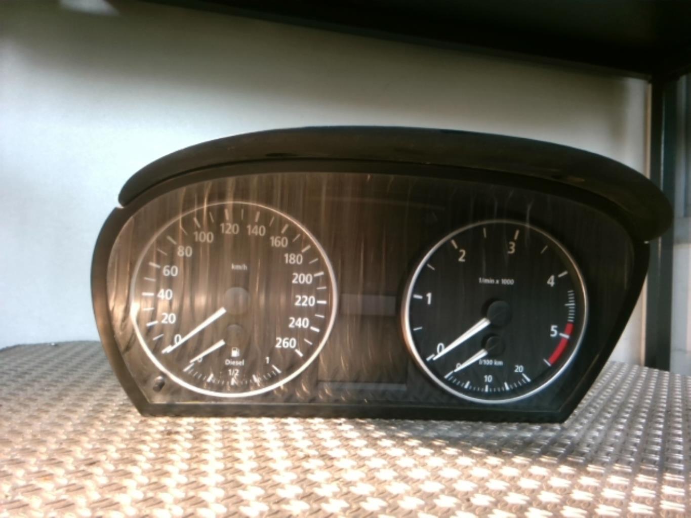 Compteur BMW SERIE 3 E90 PHASE 1 Diesel - 1