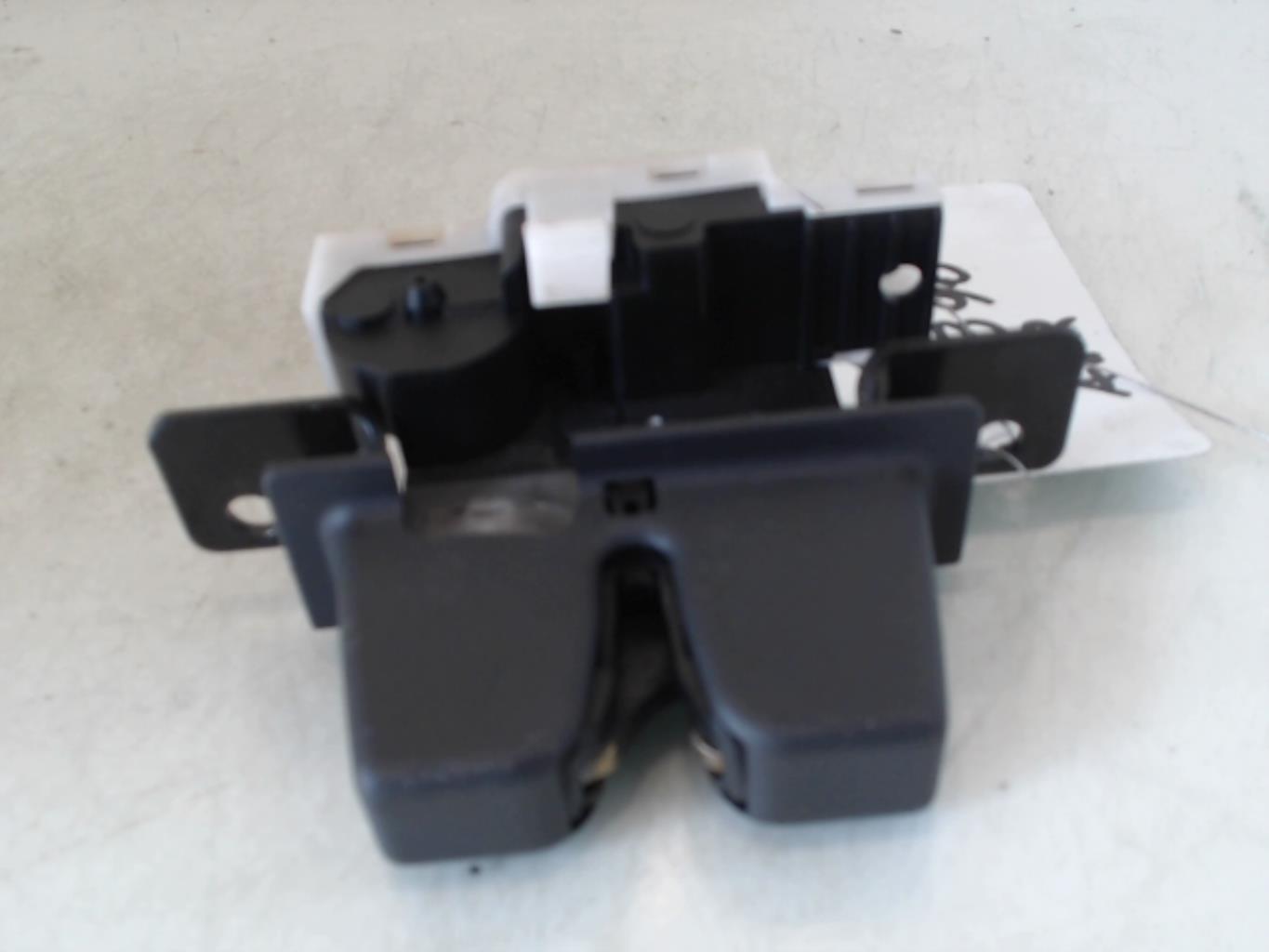 Fermeture centralisee coffre RENAULT MEGANE 2 PHASE 1 Essence - 1