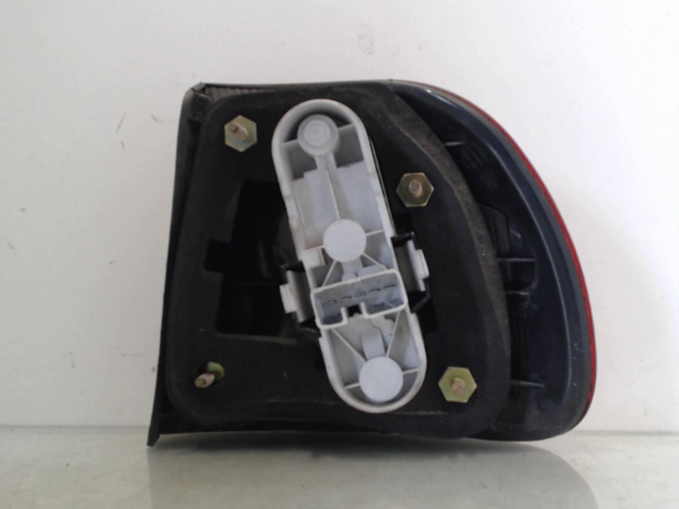 Fanale posteriore principale sinistro (luci) VOLVO V 40 1 PHASE 2 BREAK Diésel - 1