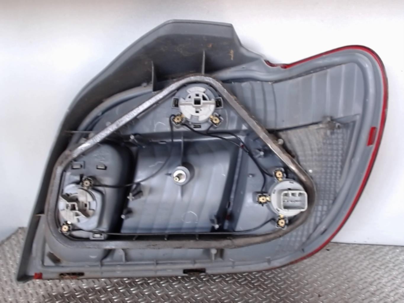 Fanale posteriore principale sinistro (luci) TOYOTA YARIS 1 PHASE 2 Diésel - 1