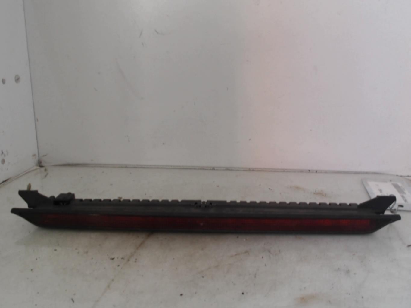 Luce stop centrale VOLKSWAGEN GOLF 4 Diésel - 1