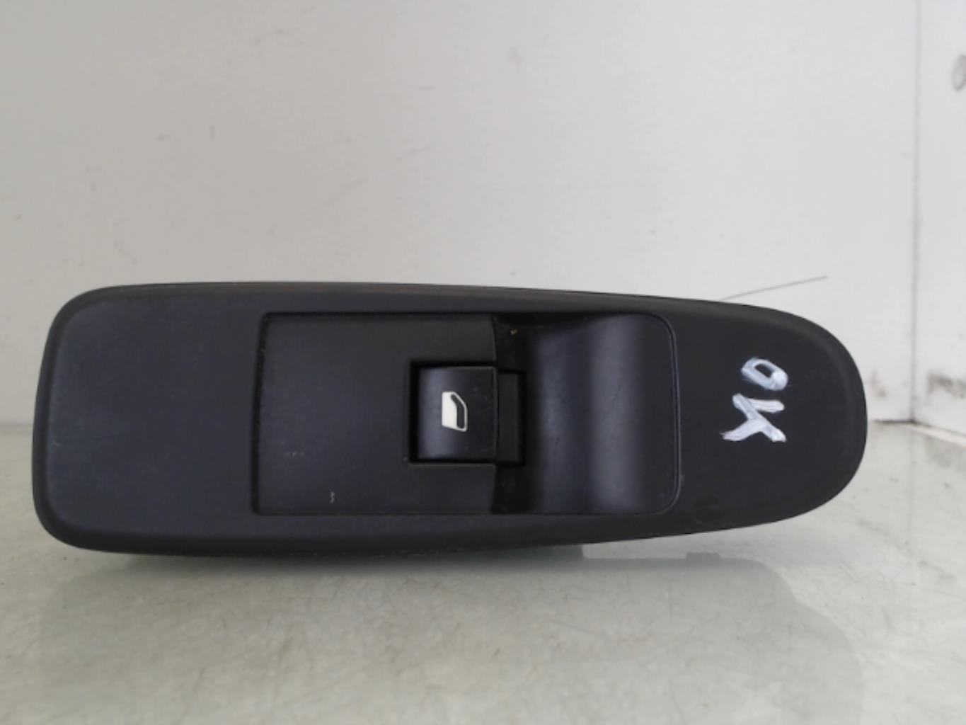 Interruttore lavacristalli anteriore destro CITROEN C4 PICASSO 1  - 1