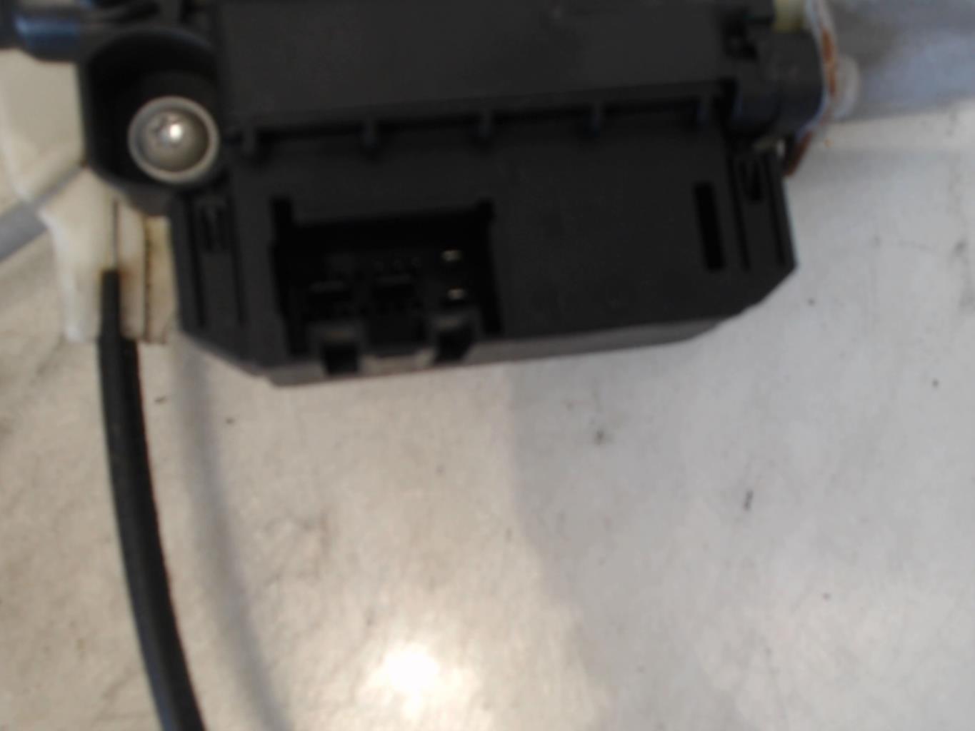 Alzacristalli elettrico posteriore destro VOLKSWAGEN POLO 5 PHASE 2 Gasolina - 1