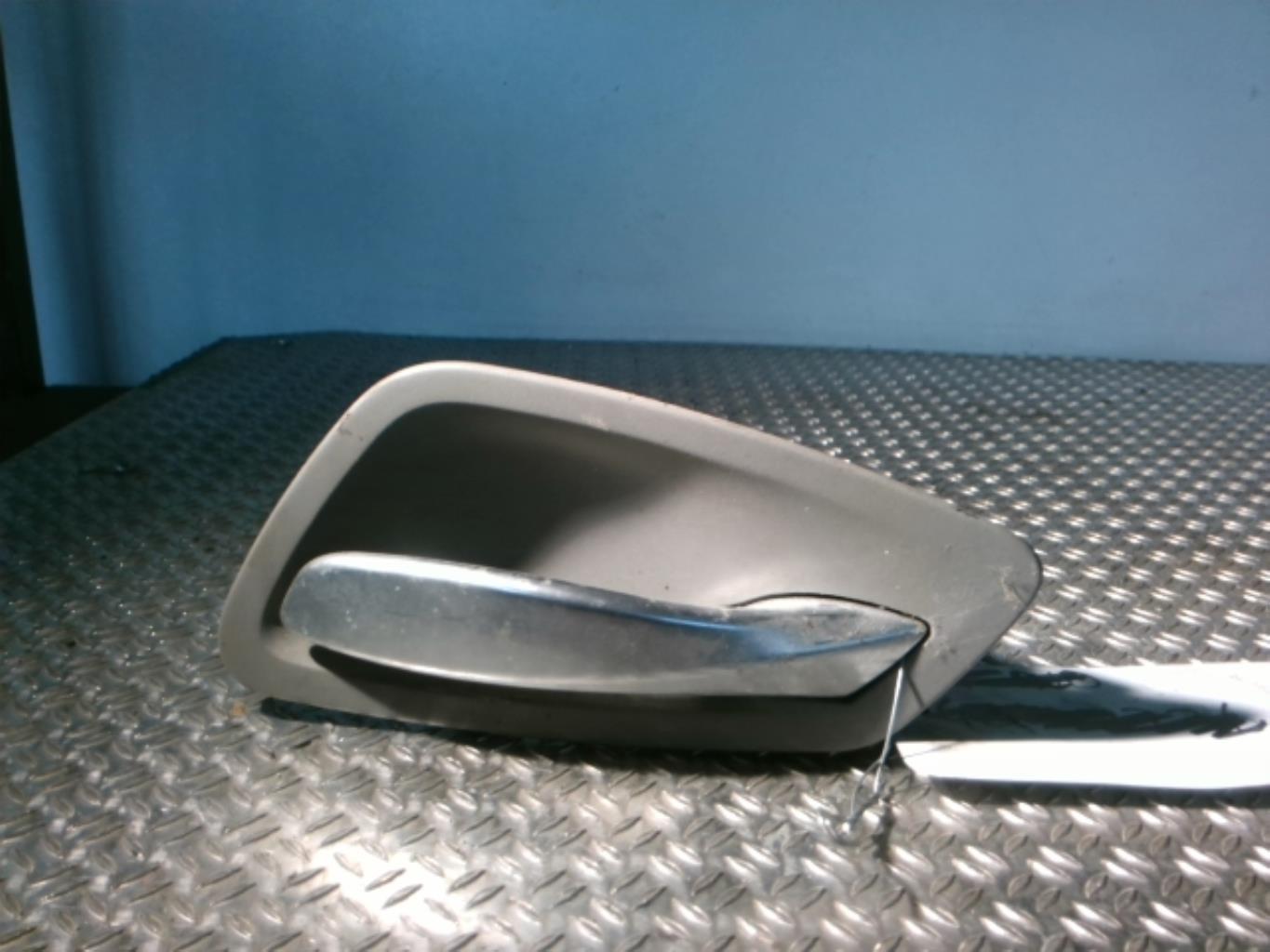 Maniglia interna posteriore destra BMW SERIE 3 E90 PHASE 1 Diésel - 1