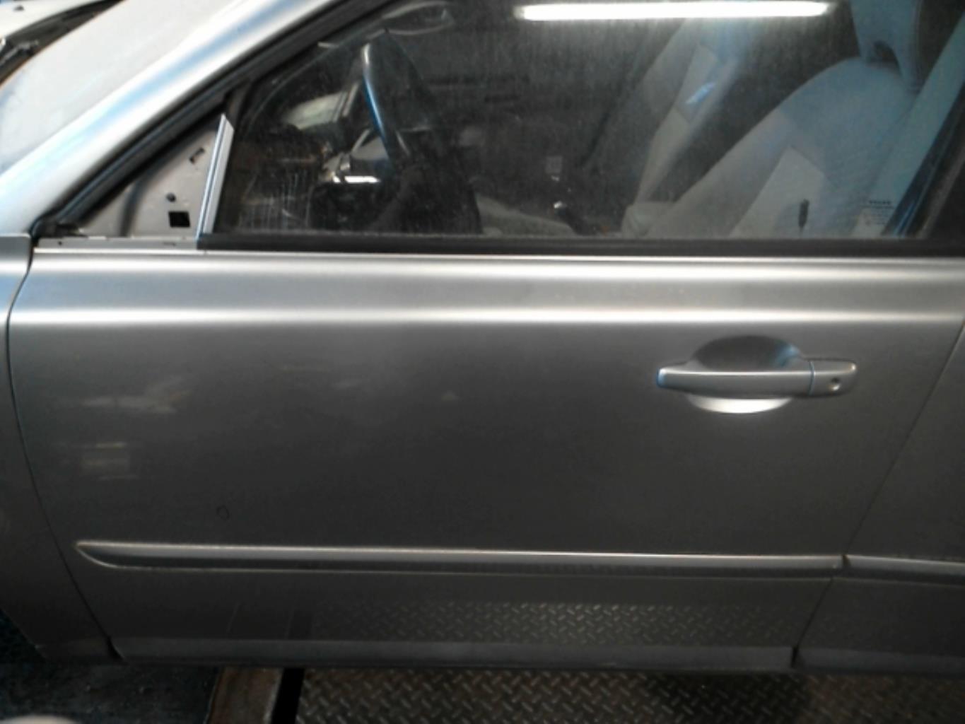 Portiera anteriore sinistra VOLVO V 50 PHASE 1 BREAK Diésel - 1
