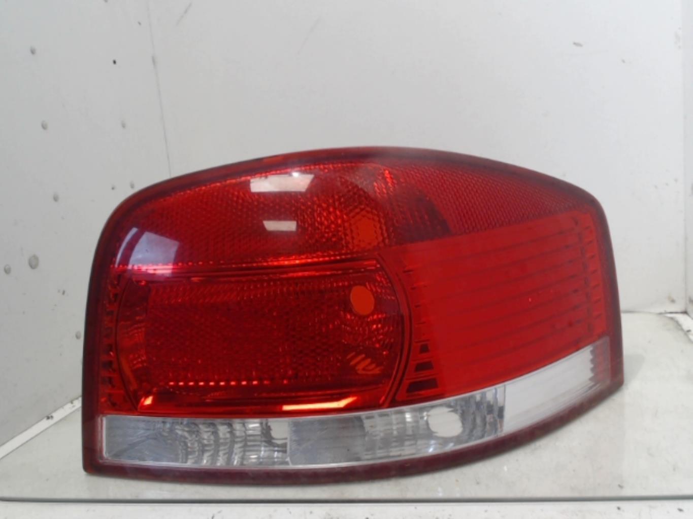 Fanale posteriore principale destro (luci) AUDI A3 2 PHASE 1 Gasolina - 1