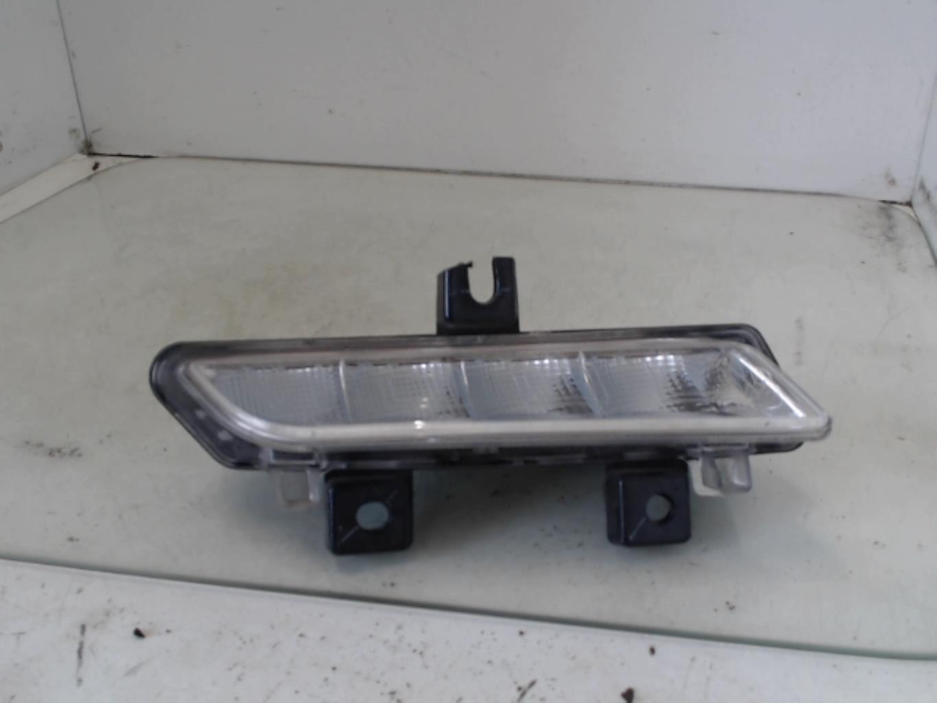Luce di marcia diurna anteriore destra RENAULT CLIO 4 PHASE 1 BREAK Diésel - 1