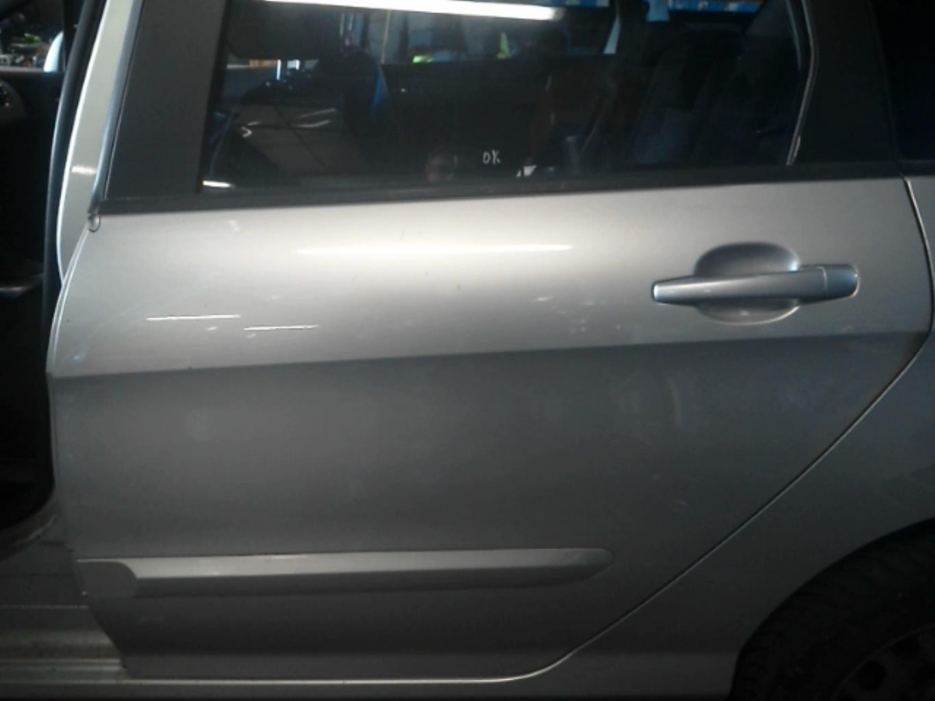 Portiera posteriore sinistra PEUGEOT 308 1 SW PHASE 1 BREAK Diésel - 1