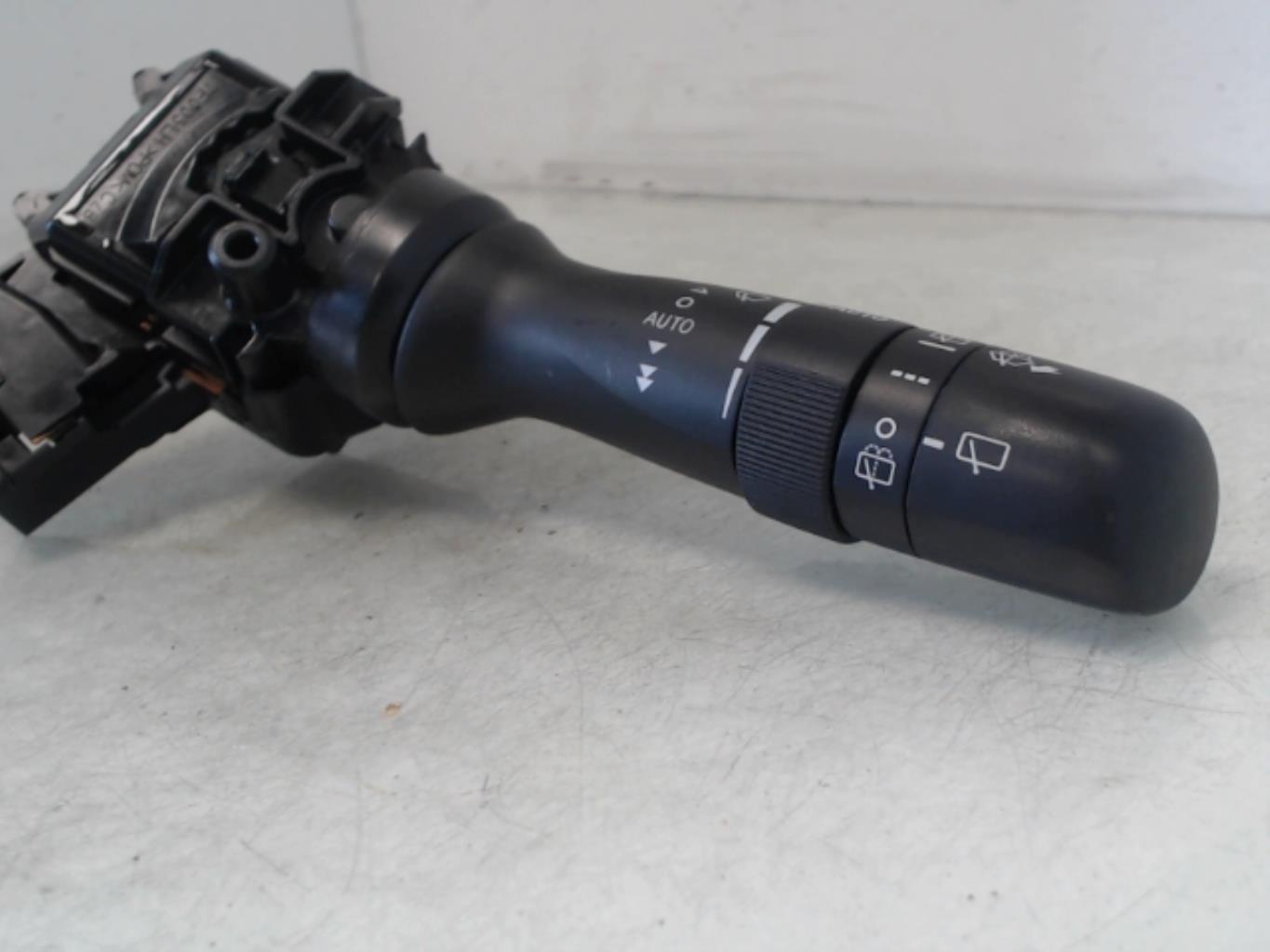 Commodo d'essuie glaces TOYOTA VERSO PHASE 2 Diesel - 1