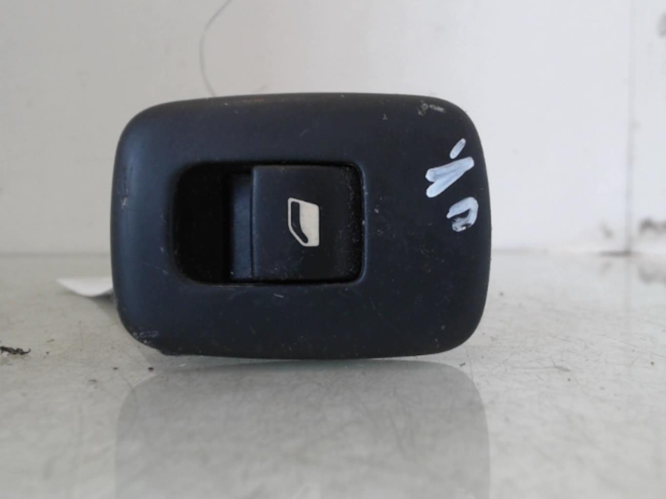 Interruttore lavacristalli posteriore sinistro CITROEN C5 2 BREAK Diésel - 1