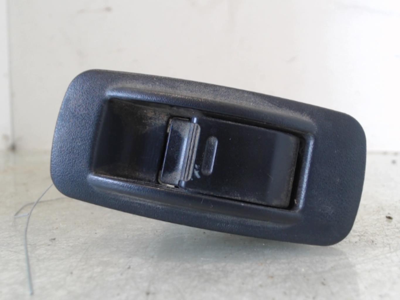 Interruttore lavacristalli posteriore sinistro TOYOTA RAV4 2 PHASE 2 Diésel - 1