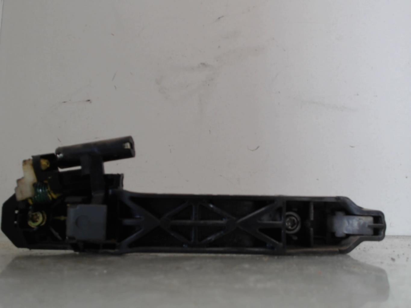 Maniglia portiera posteriore sinistra TOYOTA RAV4 2 PHASE 2 Diésel - 1