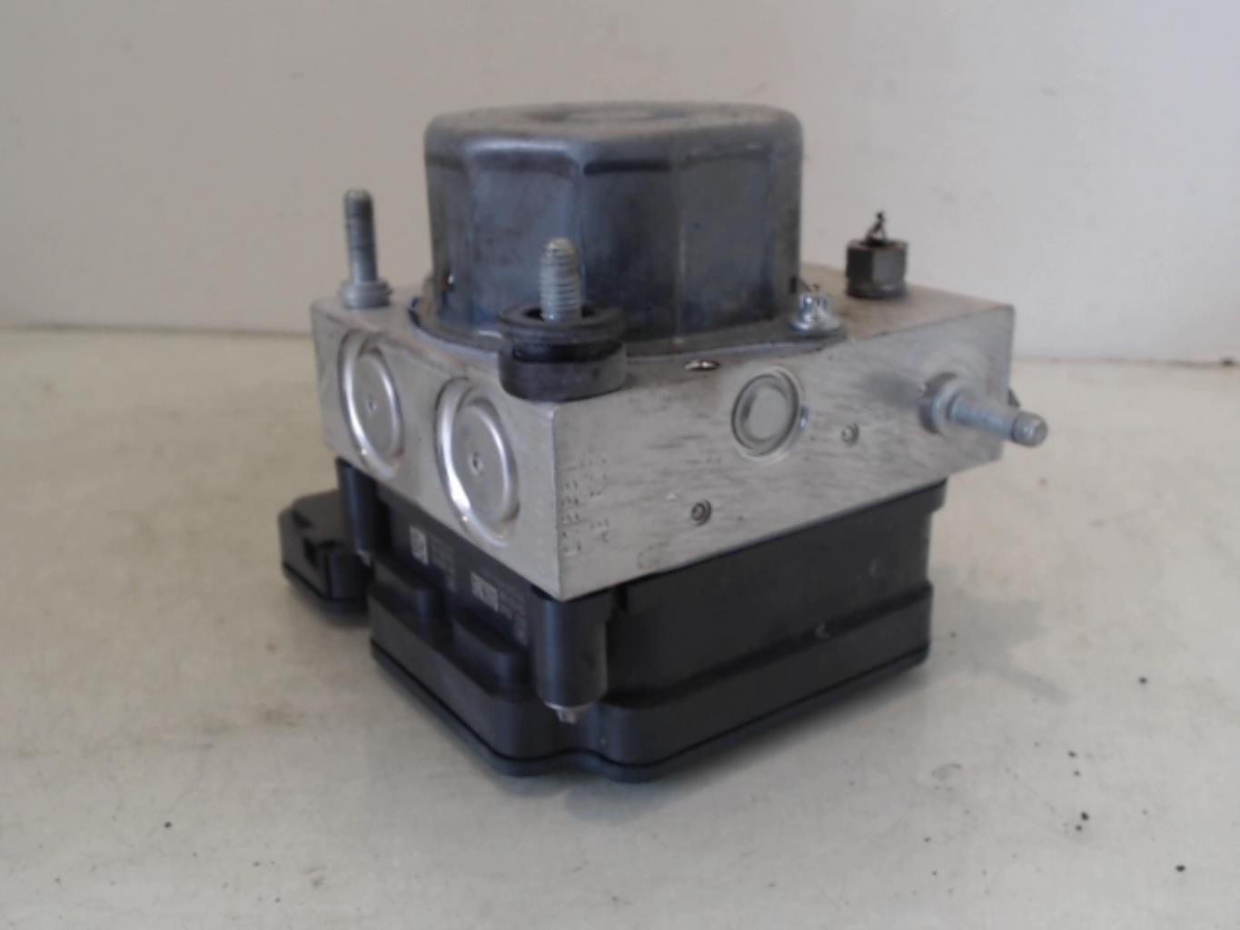 Bloc ABS (freins anti-blocage) RENAULT CLIO 4 PHASE 1 BREAK Diesel - 1