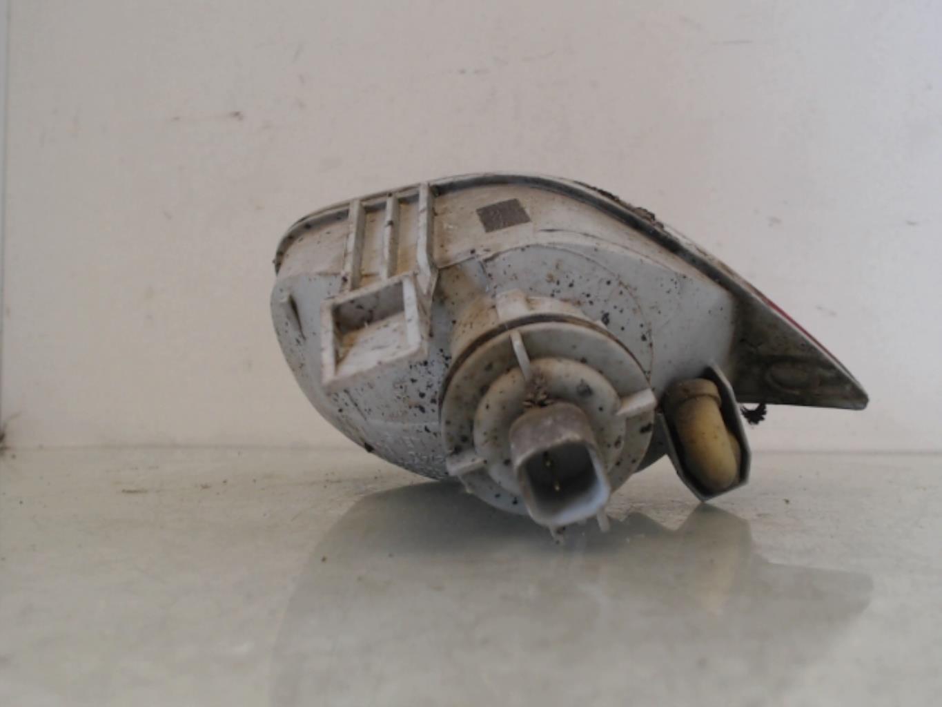 Feu de recul droit FORD FOCUS 2 PHASE 1 Diesel - 1