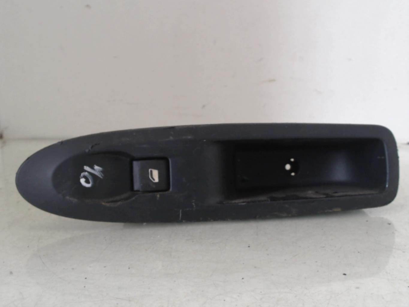 Interruttore lavacristalli posteriore destro CITROEN C4 2 PHASE 1 Diésel - 1