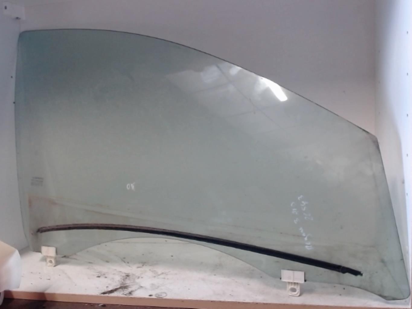 Vitre avant droit RENAULT MEGANE 3 PHASE 1 Diesel - 1